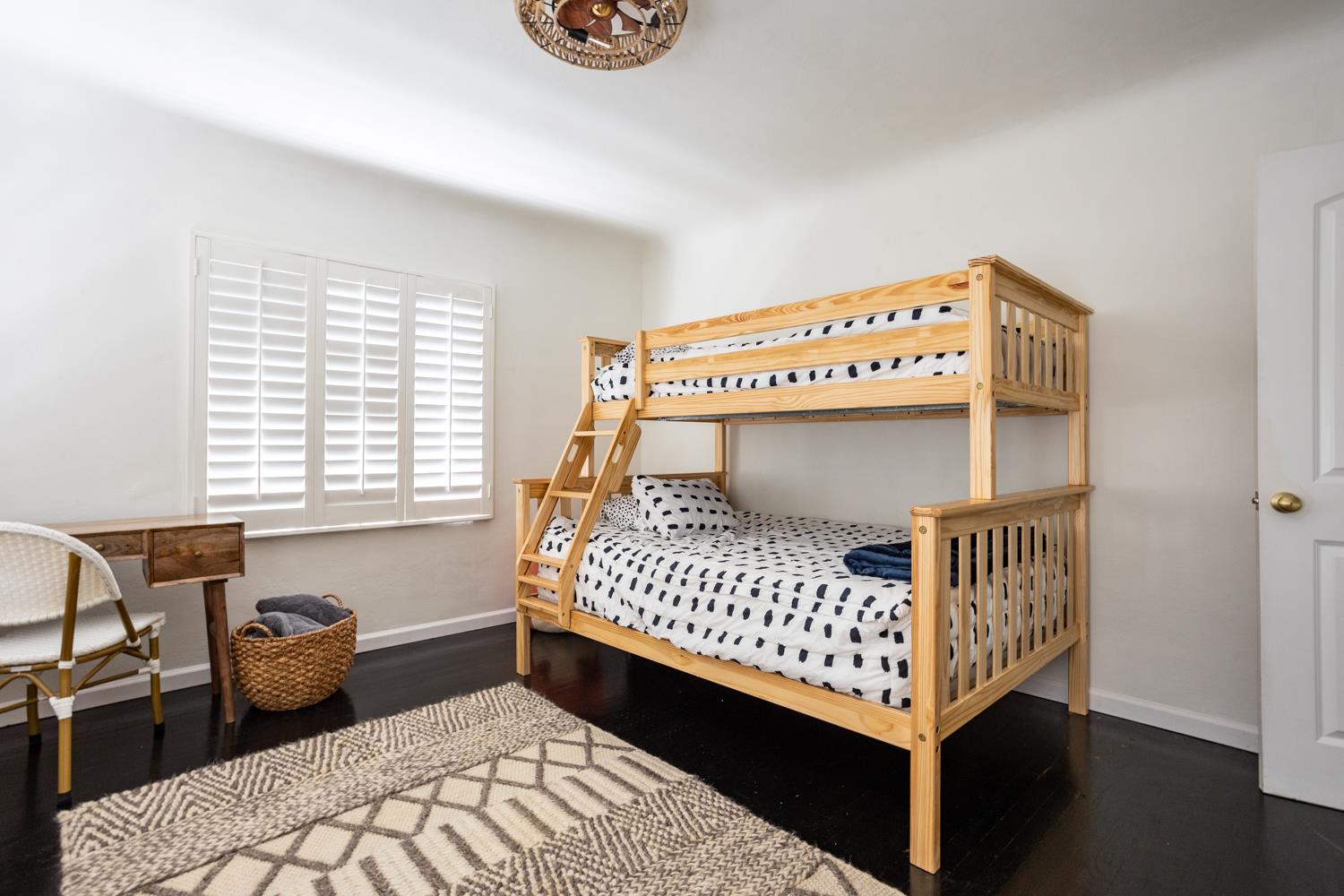 804 Carolyn Ave, Modesto, CA 95354