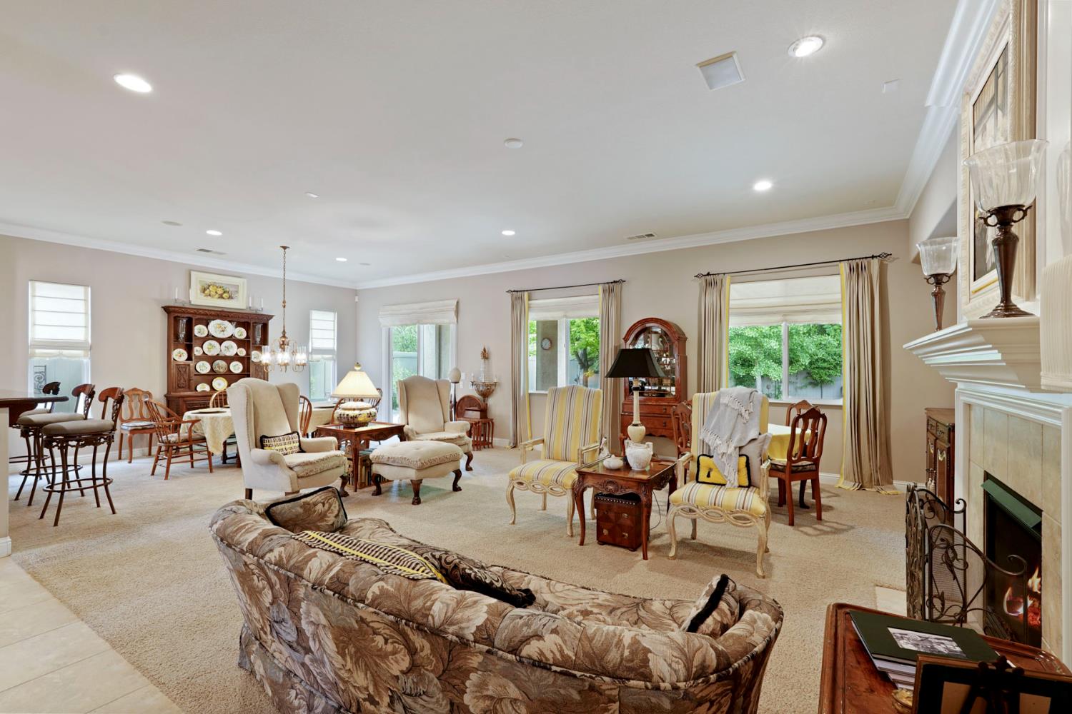 1316 Maple Valley St, Manteca, CA 95336