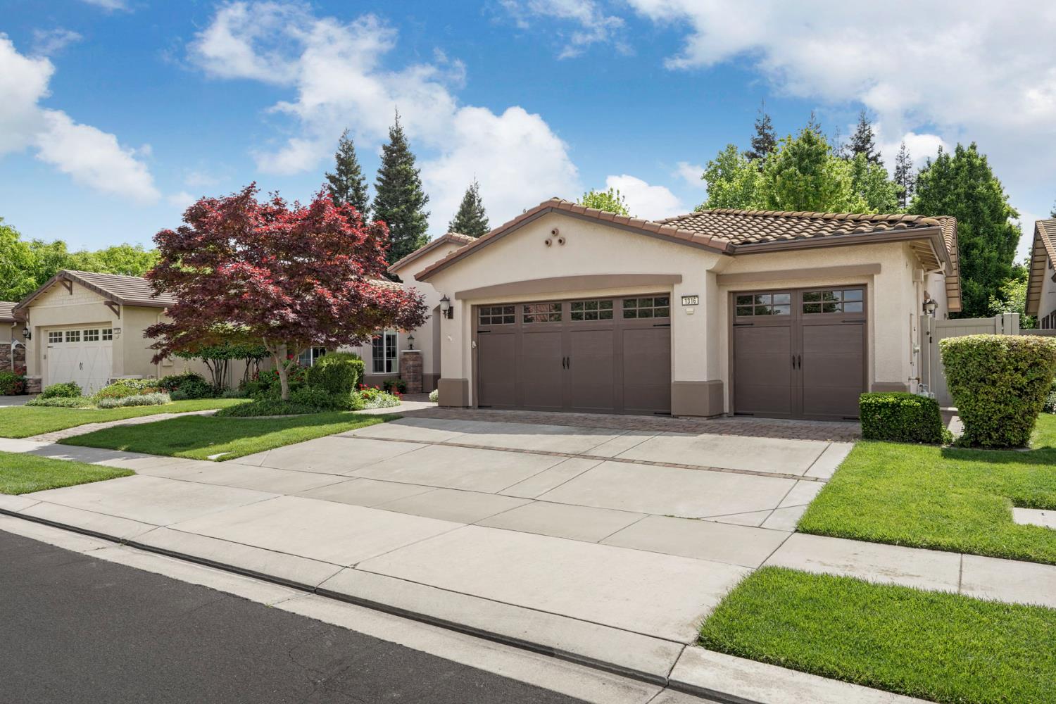 1316 Maple Valley St, Manteca, CA 95336