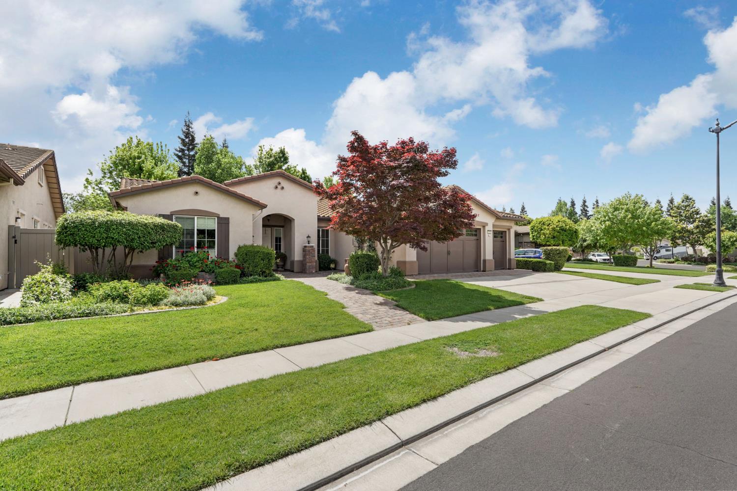 1316 Maple Valley St, Manteca, CA 95336