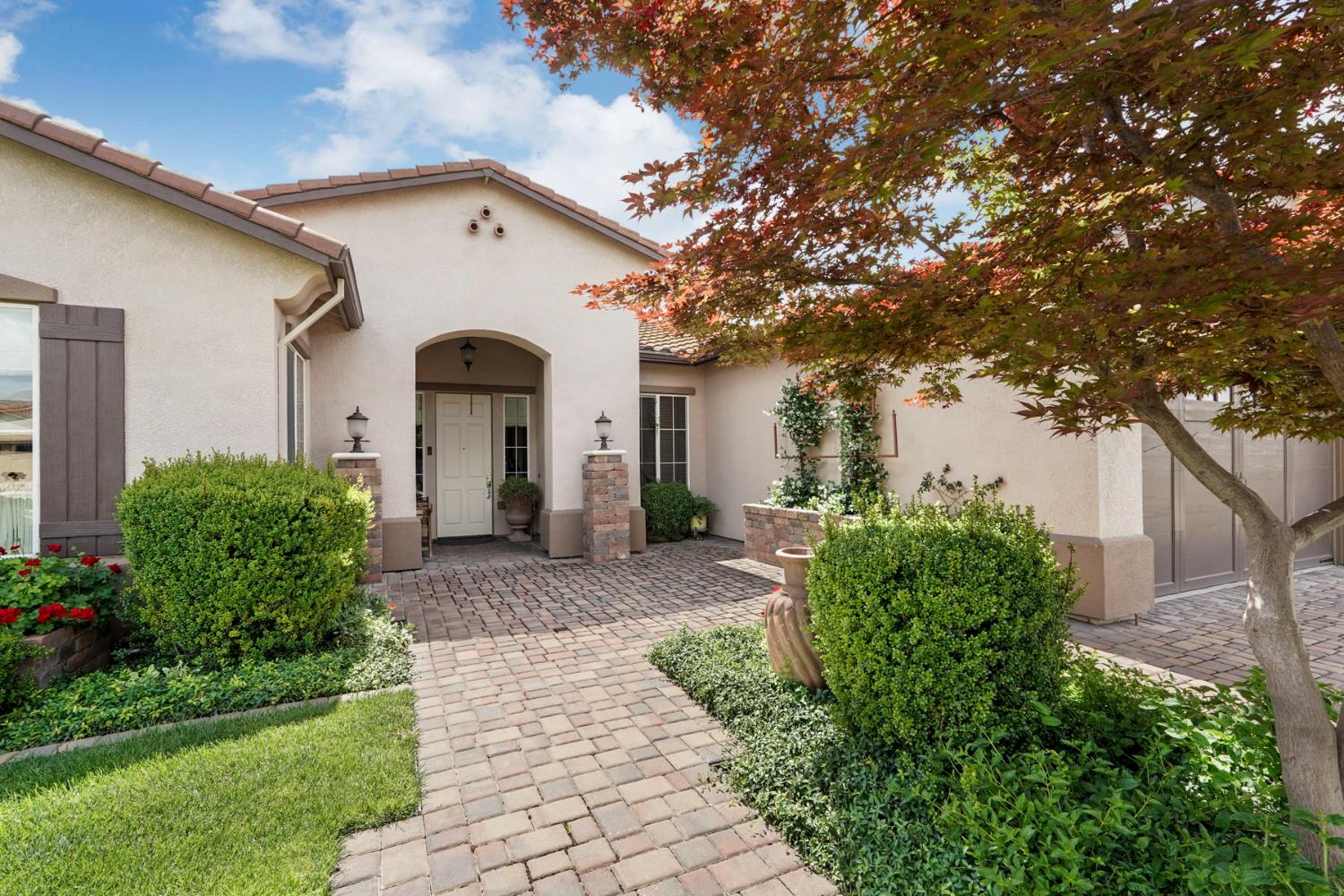 1316 Maple Valley St, Manteca, CA 95336