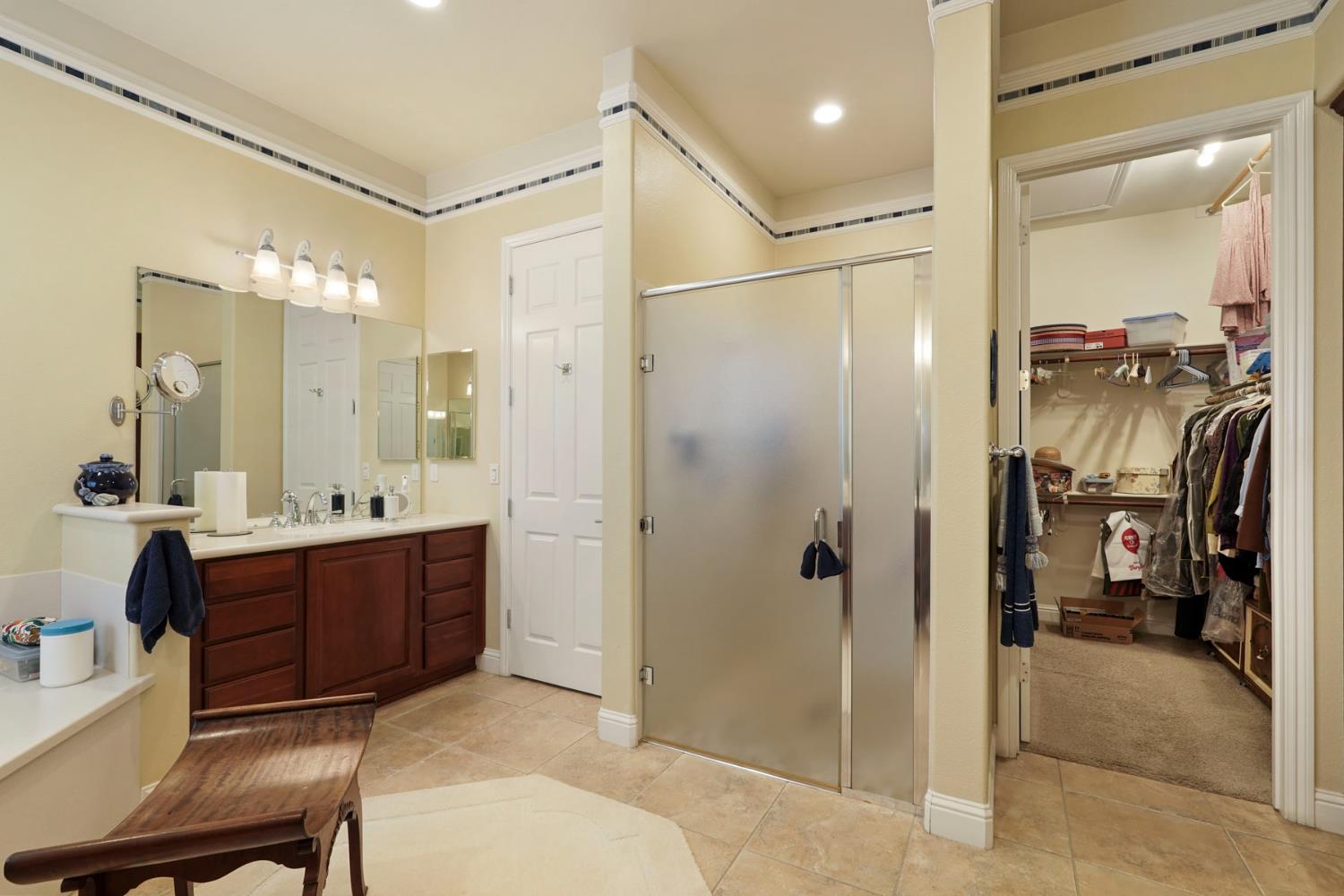 1316 Maple Valley St, Manteca, CA 95336