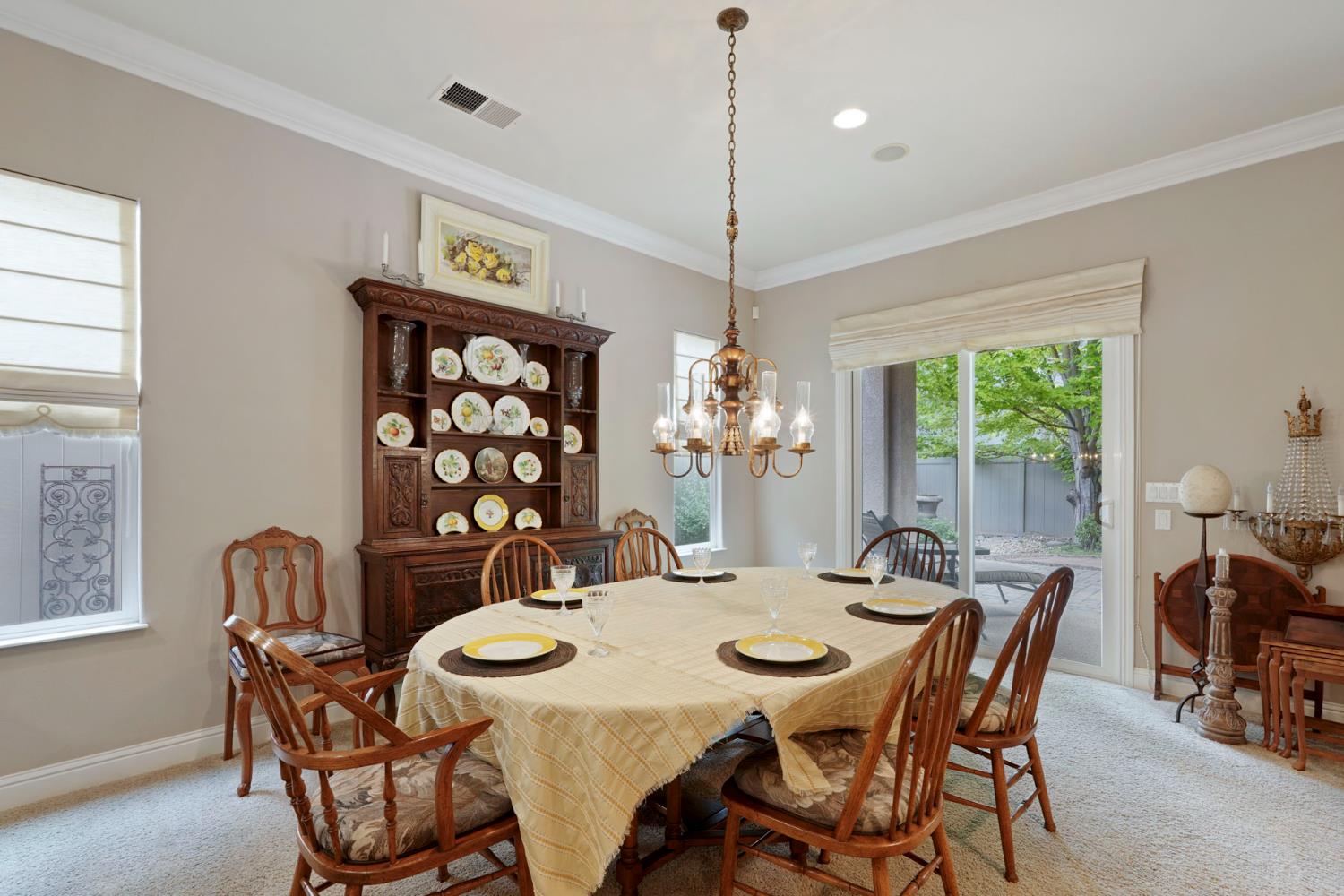 1316 Maple Valley St, Manteca, CA 95336