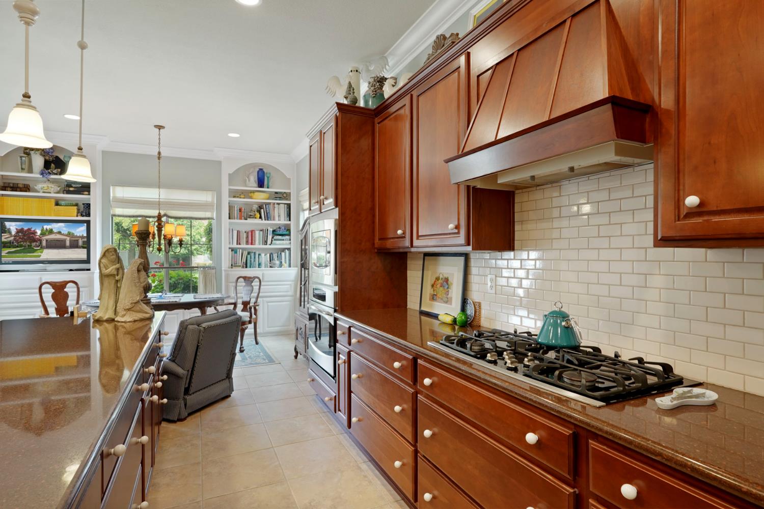 1316 Maple Valley St, Manteca, CA 95336