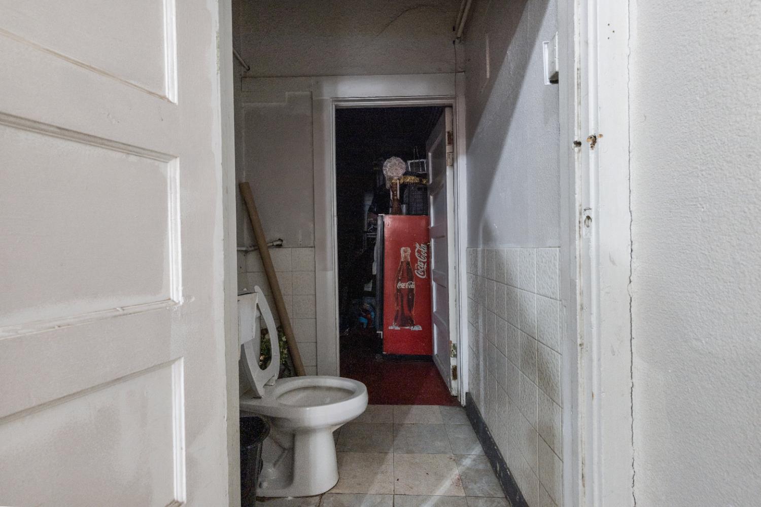 170 N Maple Ave, Fresno, CA 93702