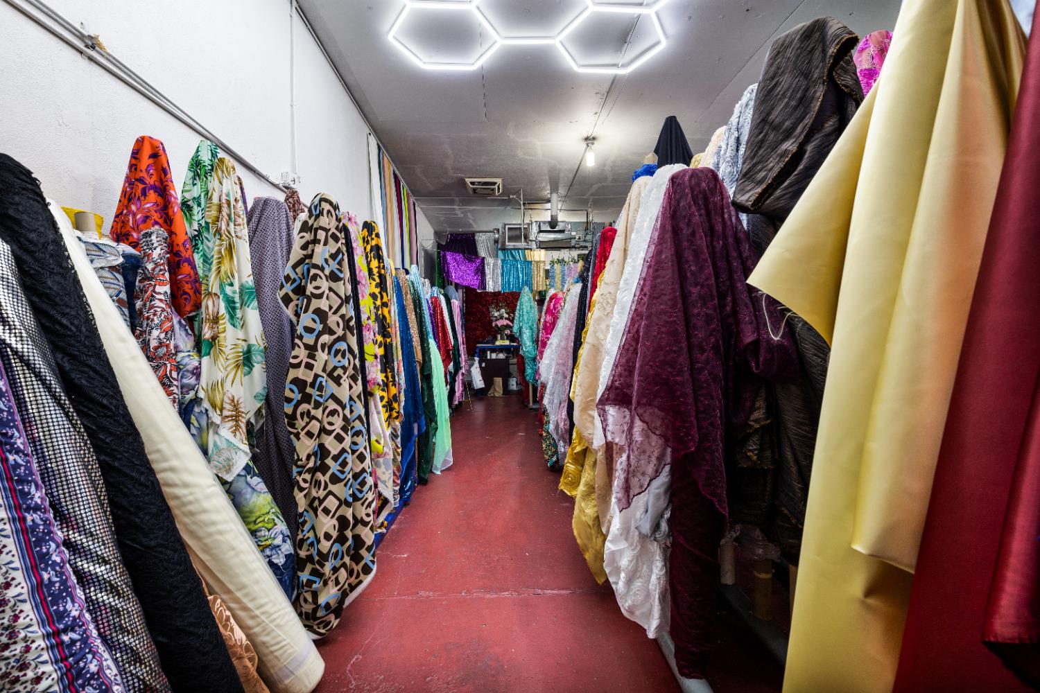 170 N Maple Ave, Fresno, CA 93702