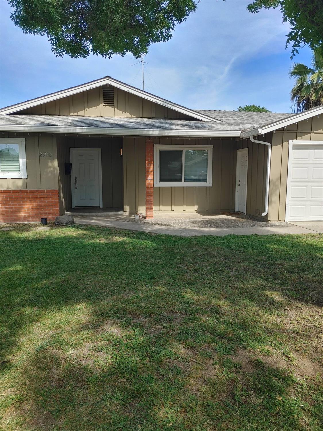 2502 Rose Ave, Modesto, CA 95355