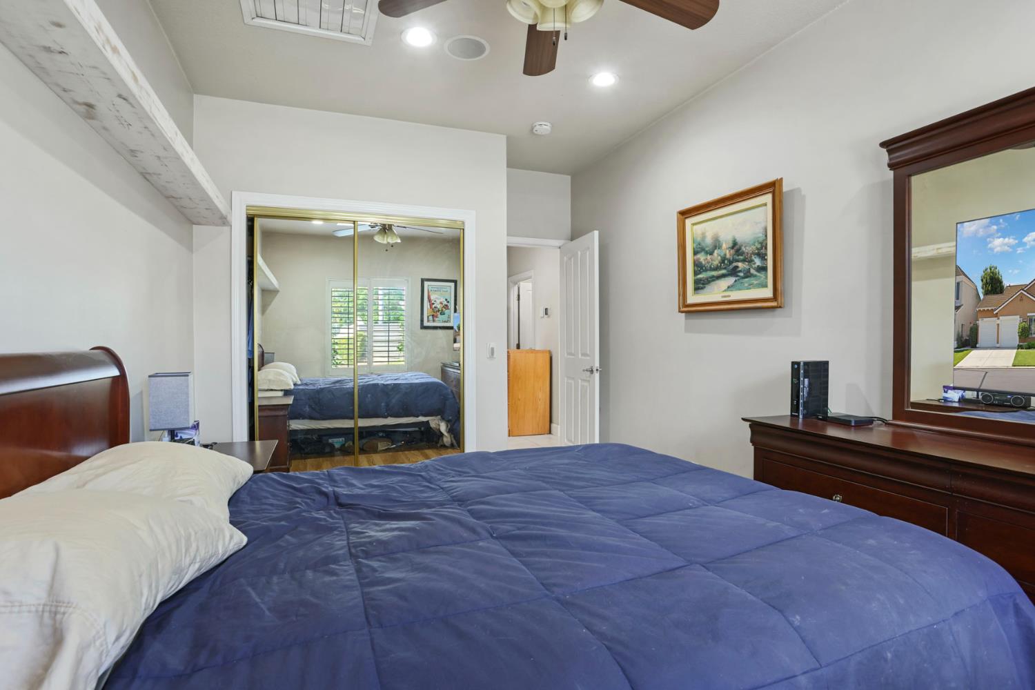 3220 New London Ln, Modesto, CA 95355