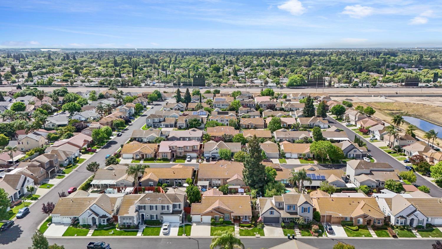 3220 New London Ln, Modesto, CA 95355