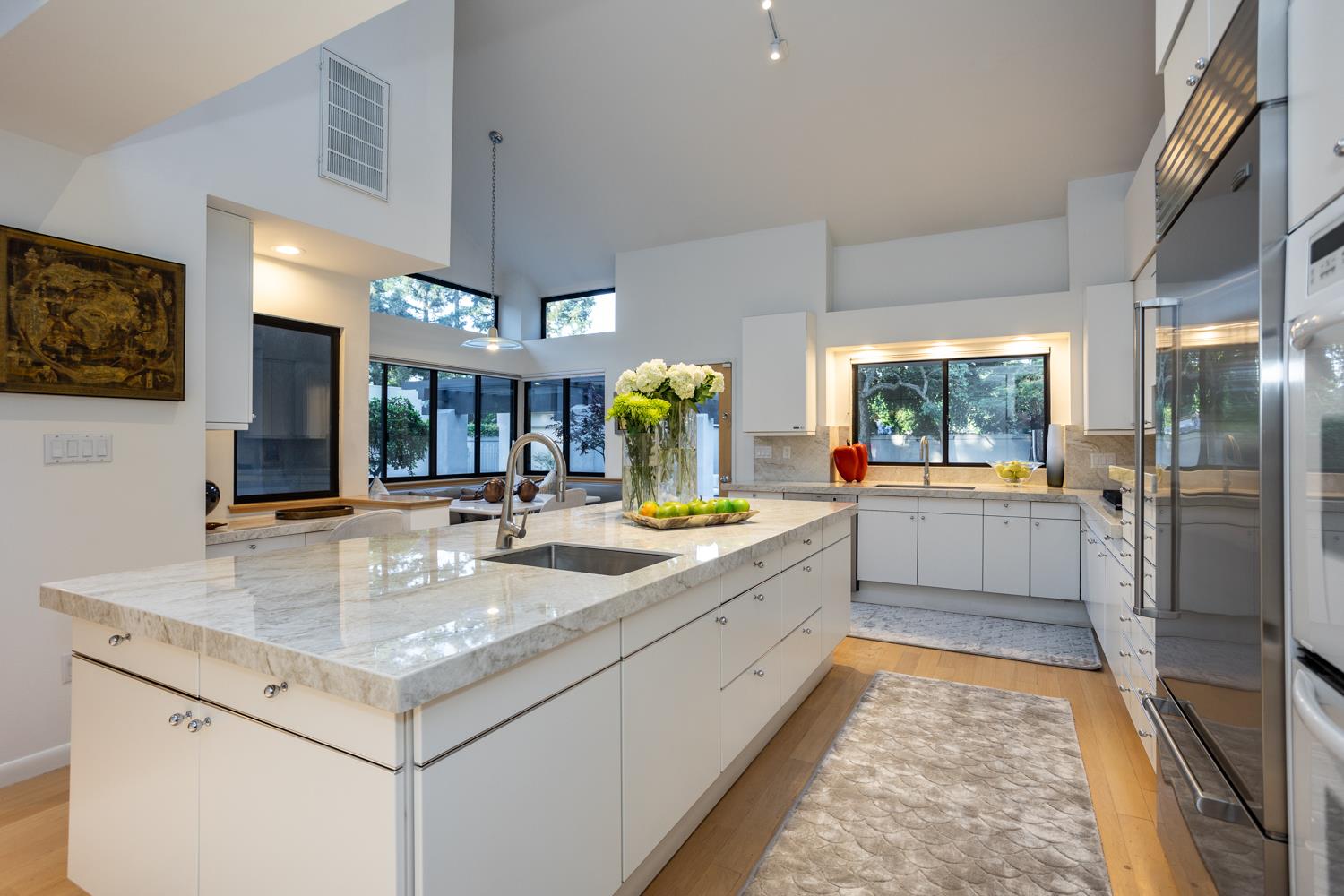 7306 Hillcrest Dr, Modesto, CA 95356
