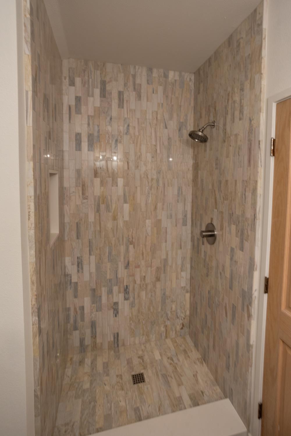 7306 Hillcrest Dr, Modesto, CA 95356