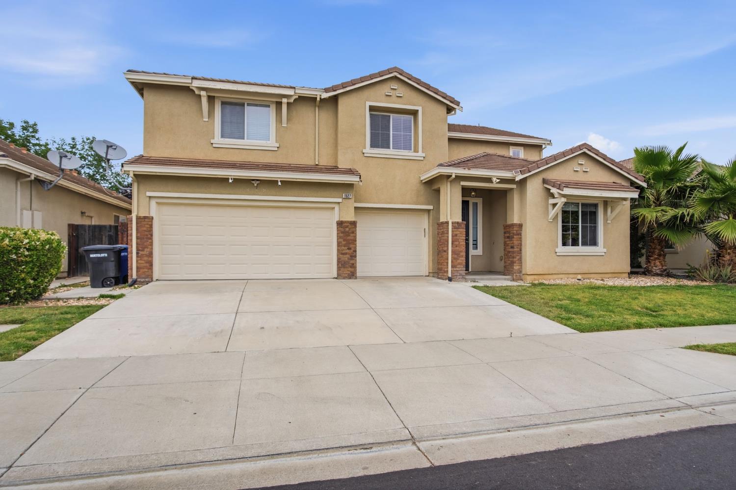 1527 Phlox Dr, Patterson, CA 95363