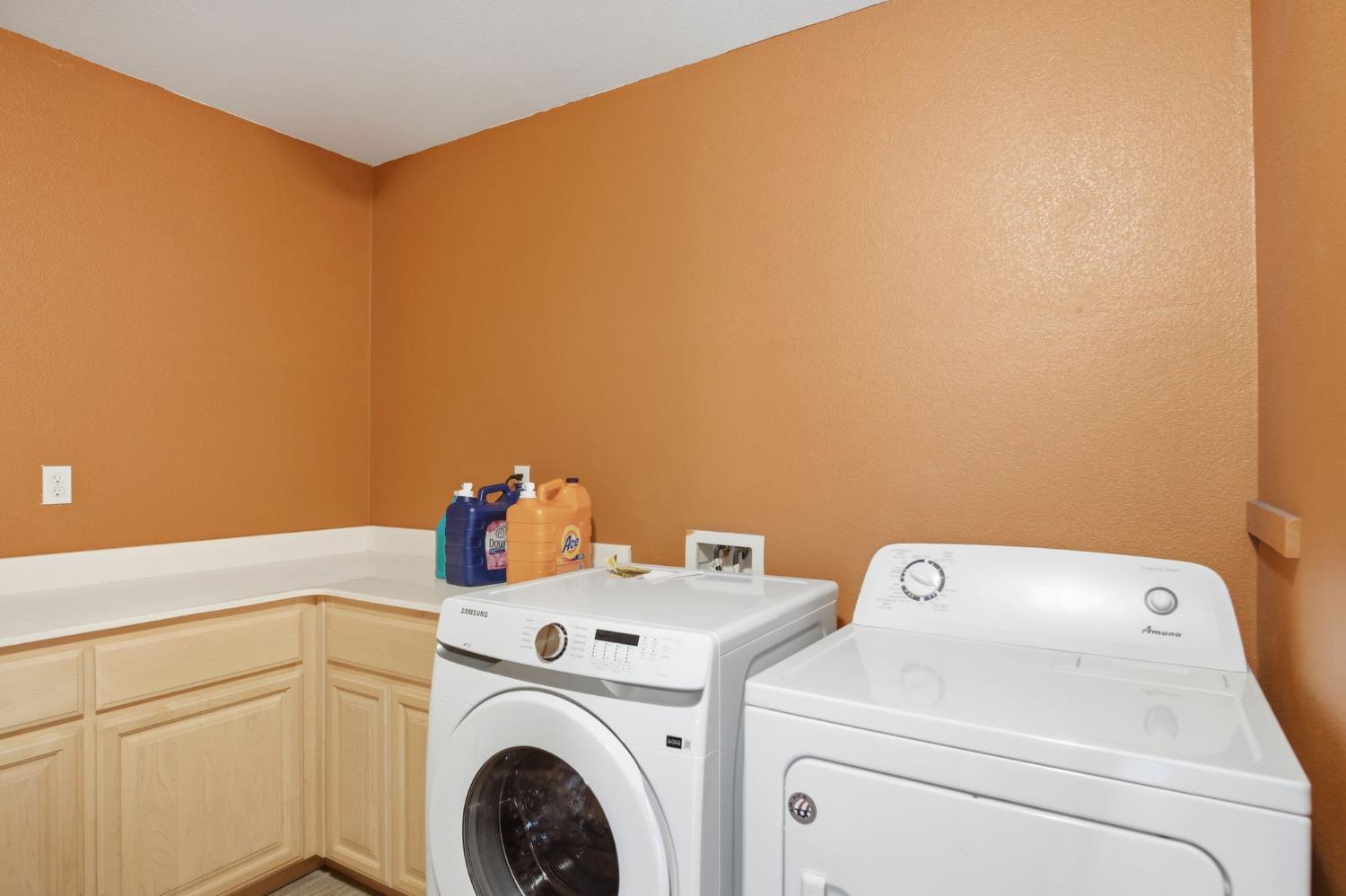 1527 Phlox Dr, Patterson, CA 95363