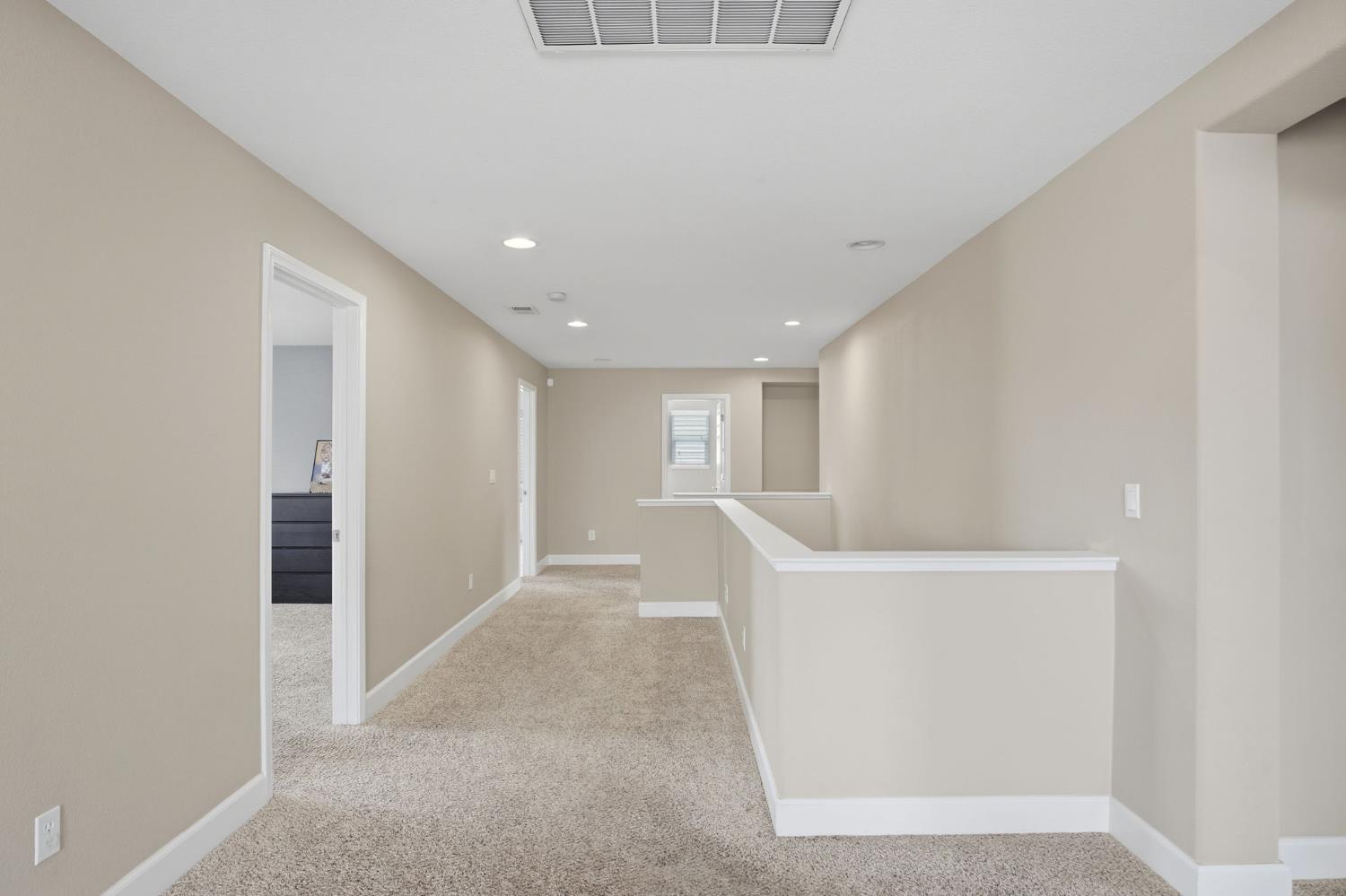 1527 Phlox Dr, Patterson, CA 95363