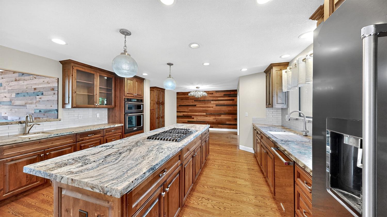 1174 River Bluff Dr, Oakdale, CA 95361