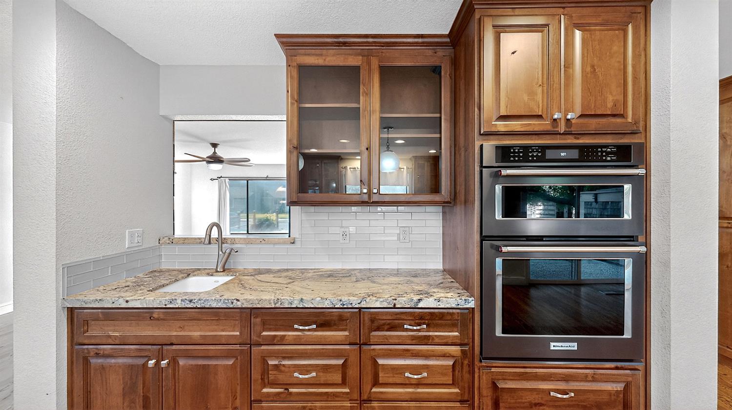 1174 River Bluff Dr, Oakdale, CA 95361