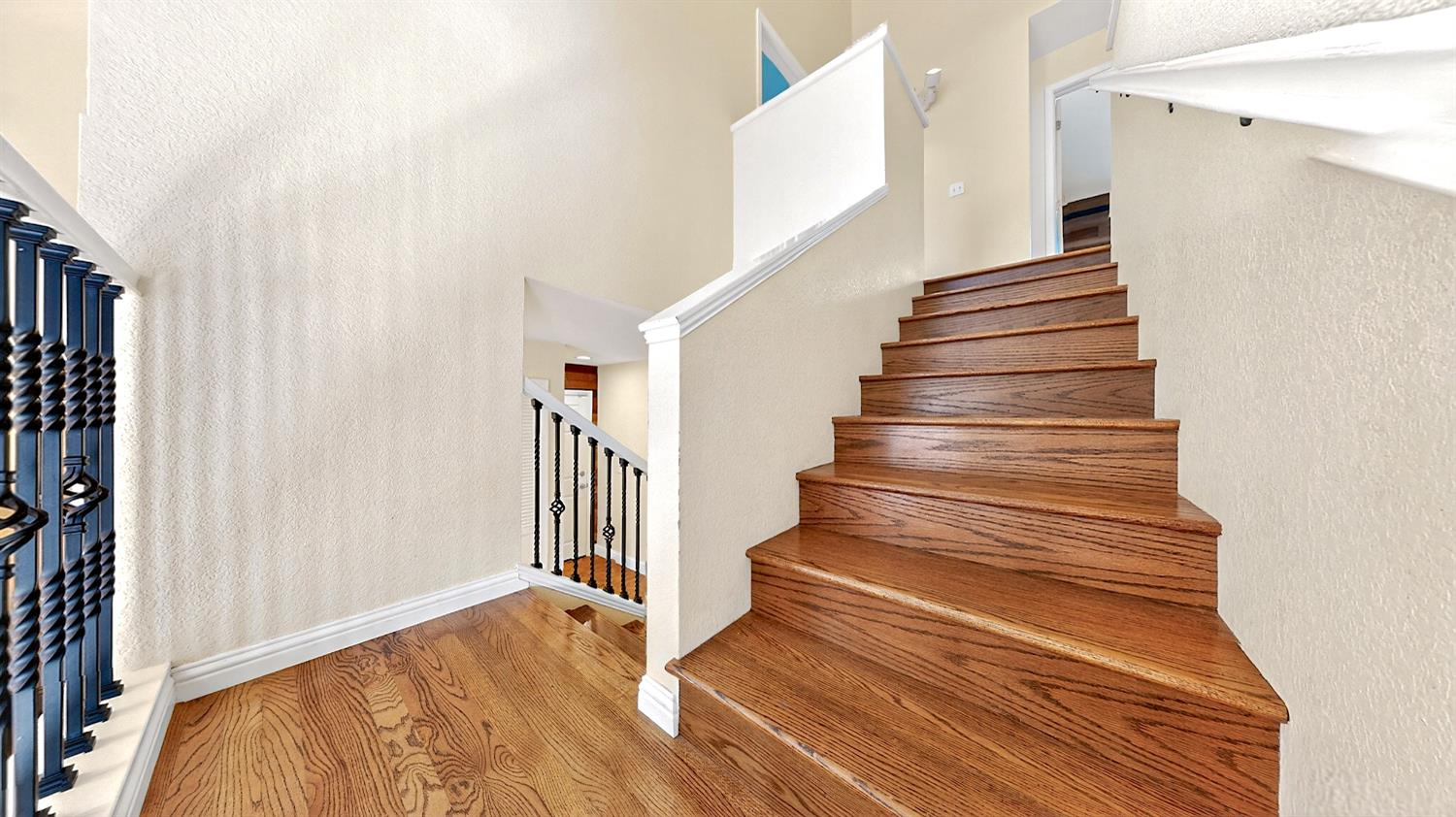 1174 River Bluff Dr, Oakdale, CA 95361