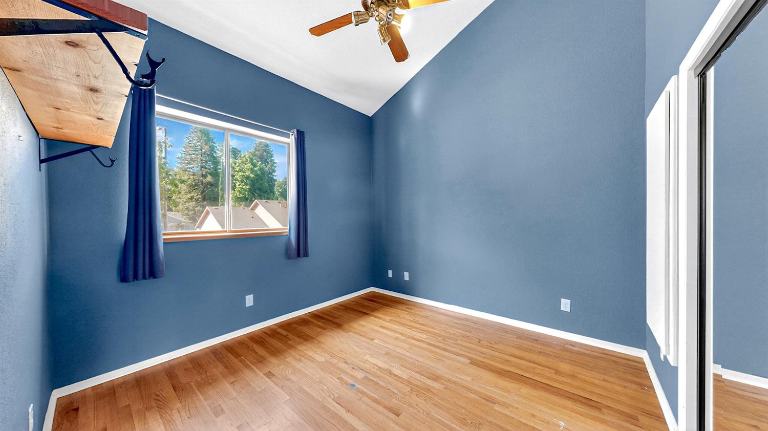 1174 River Bluff Dr, Oakdale, CA 95361