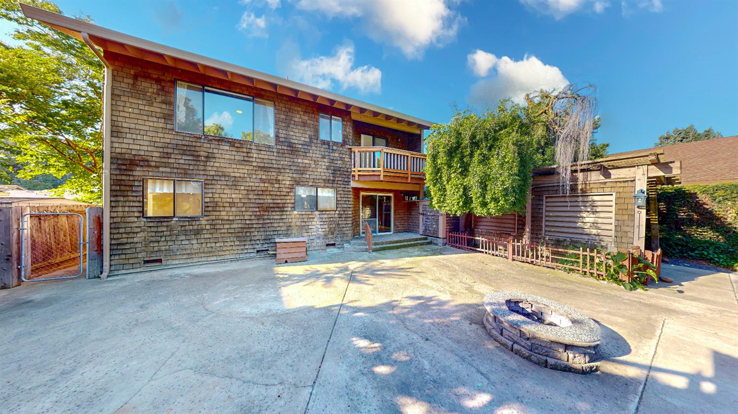 1174 River Bluff Dr, Oakdale, CA 95361