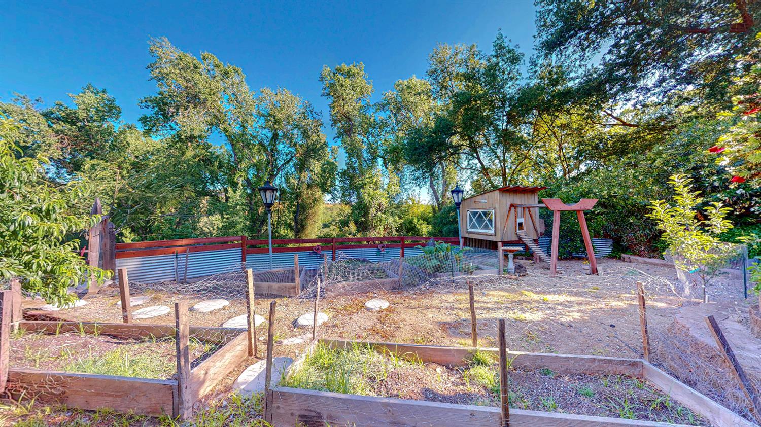 1174 River Bluff Dr, Oakdale, CA 95361
