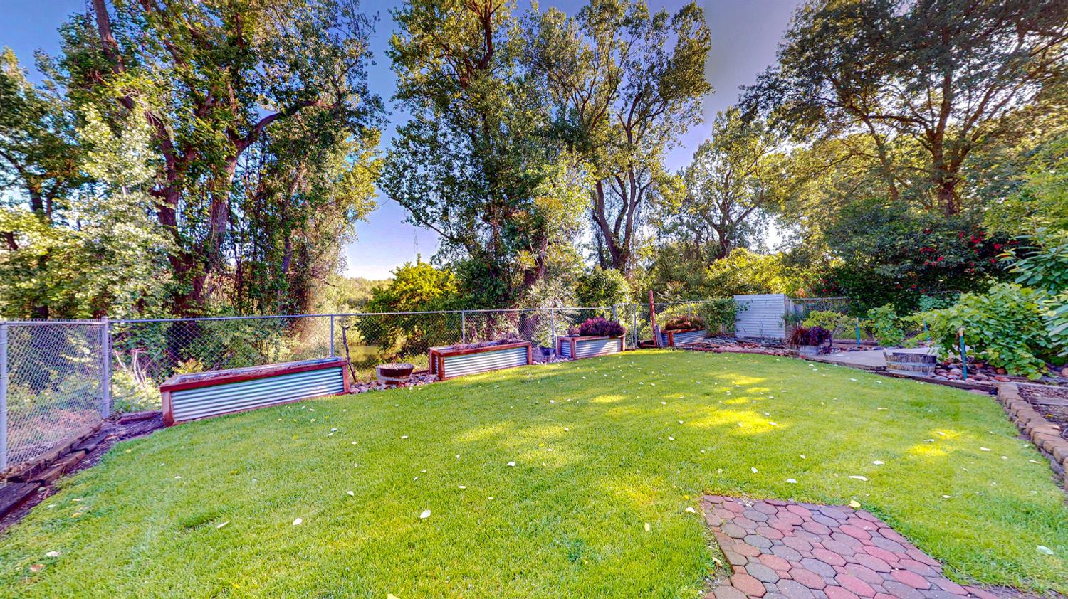 1174 River Bluff Dr, Oakdale, CA 95361