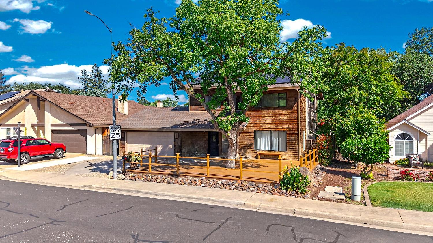 1174 River Bluff Dr, Oakdale, CA 95361