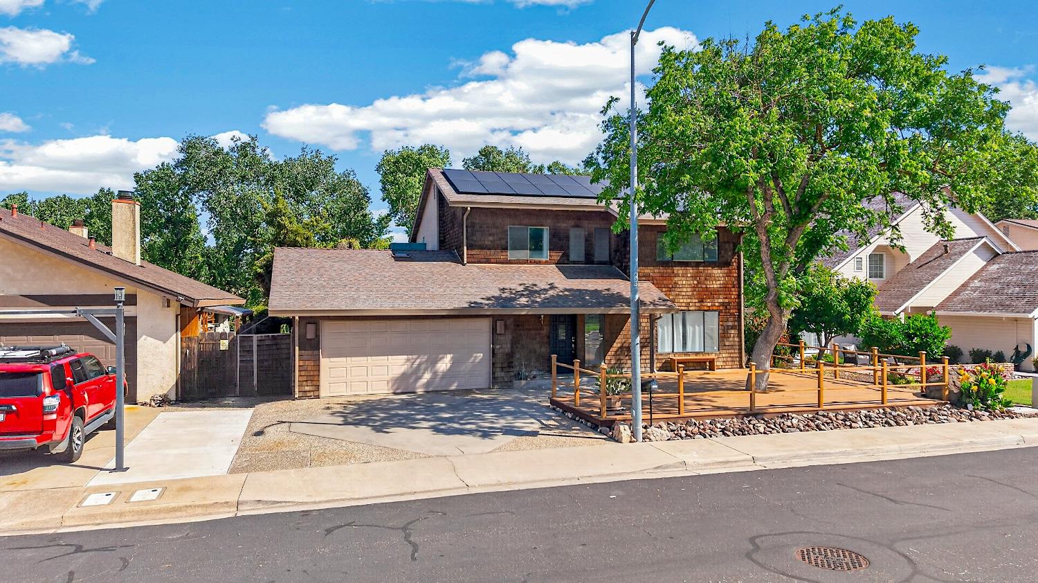 1174 River Bluff Dr, Oakdale, CA 95361