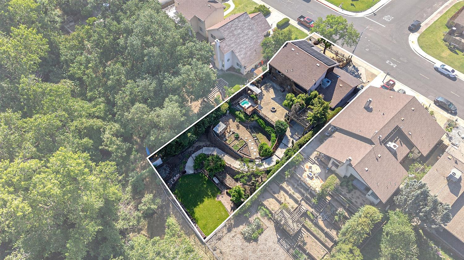 1174 River Bluff Dr, Oakdale, CA 95361