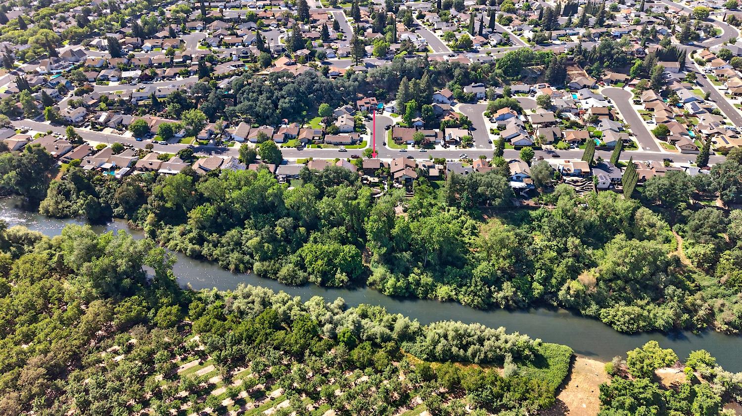 1174 River Bluff Dr, Oakdale, CA 95361