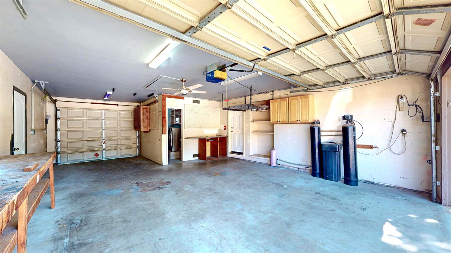 1174 River Bluff Dr, Oakdale, CA 95361
