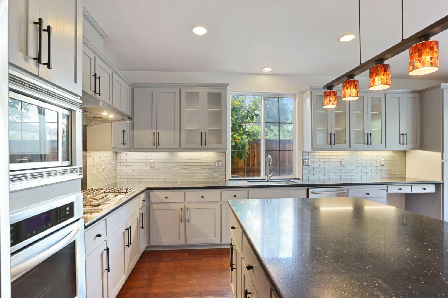 574 Mustang Dr, Oakdale, CA 95361
