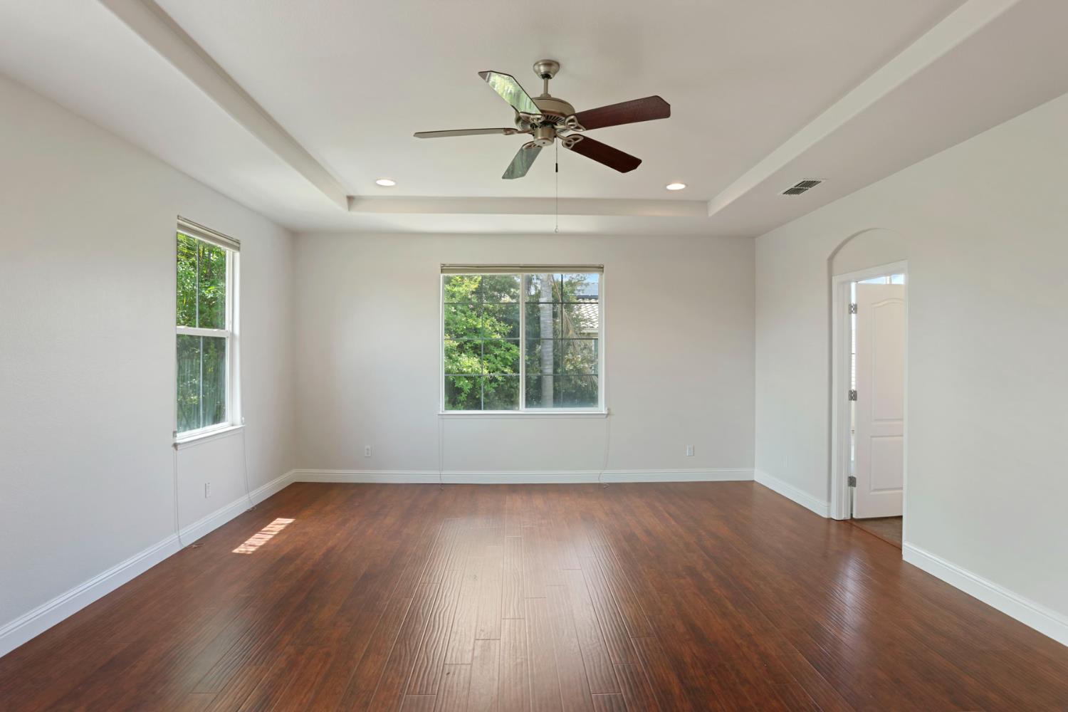 574 Mustang Dr, Oakdale, CA 95361