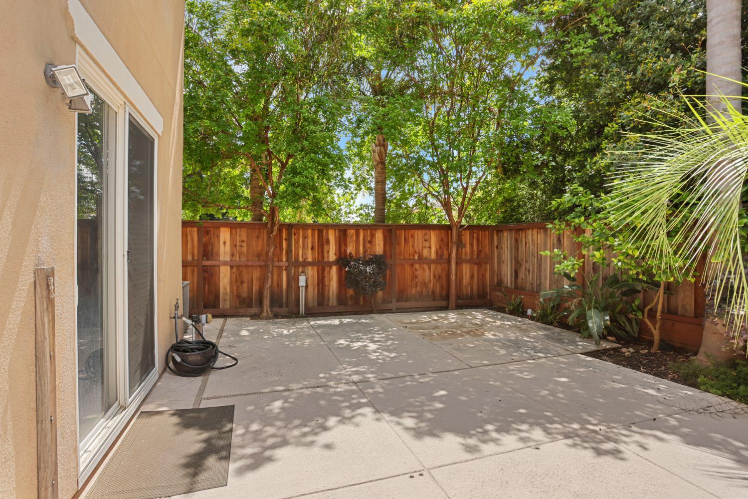 574 Mustang Dr, Oakdale, CA 95361