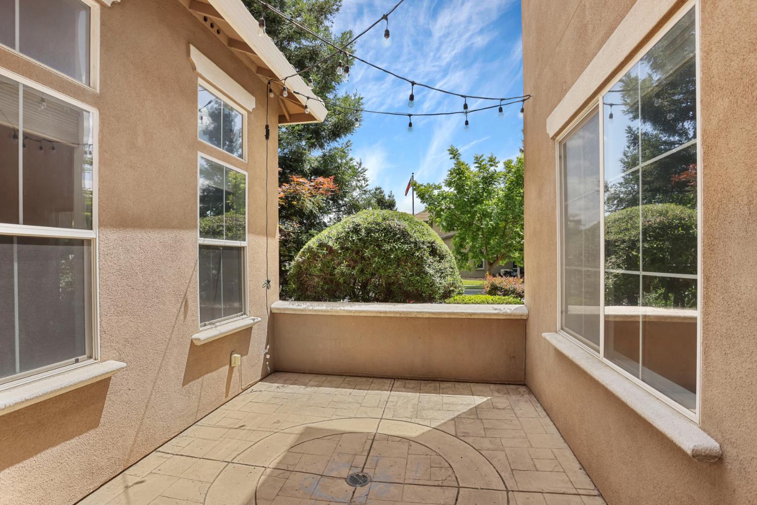 574 Mustang Dr, Oakdale, CA 95361