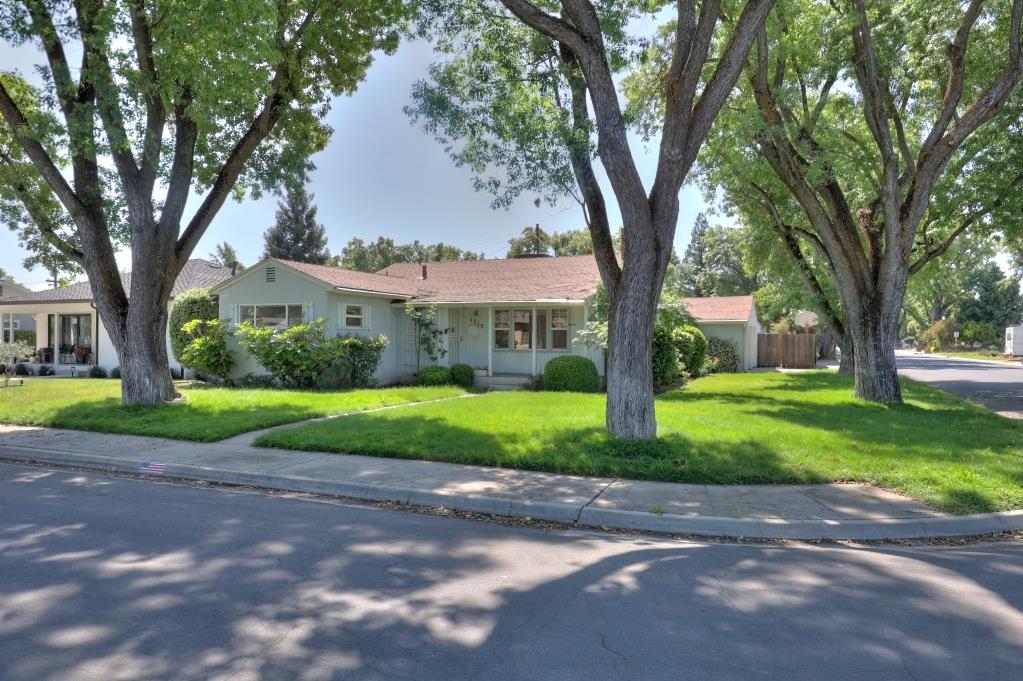 1713 Albany Ave, Modesto, CA 95350