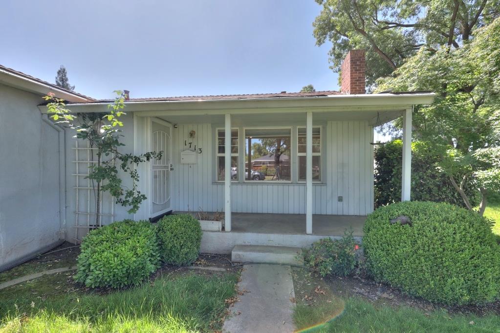 1713 Albany Ave, Modesto, CA 95350