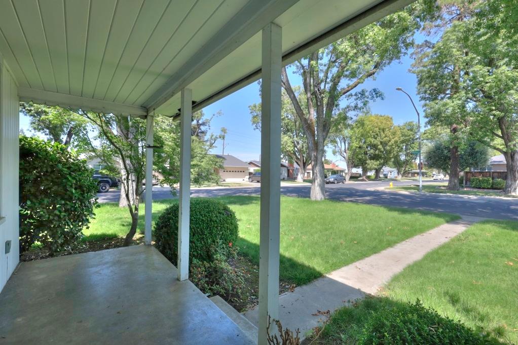 1713 Albany Ave, Modesto, CA 95350