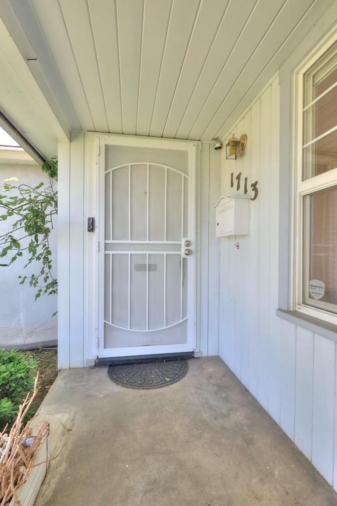 1713 Albany Ave, Modesto, CA 95350