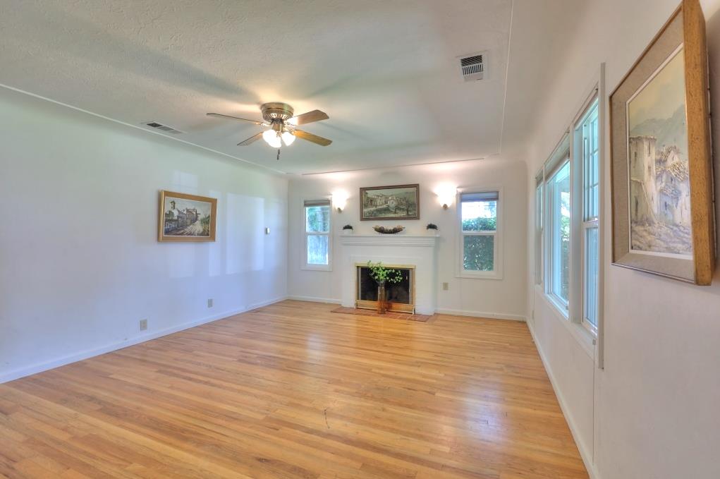 1713 Albany Ave, Modesto, CA 95350