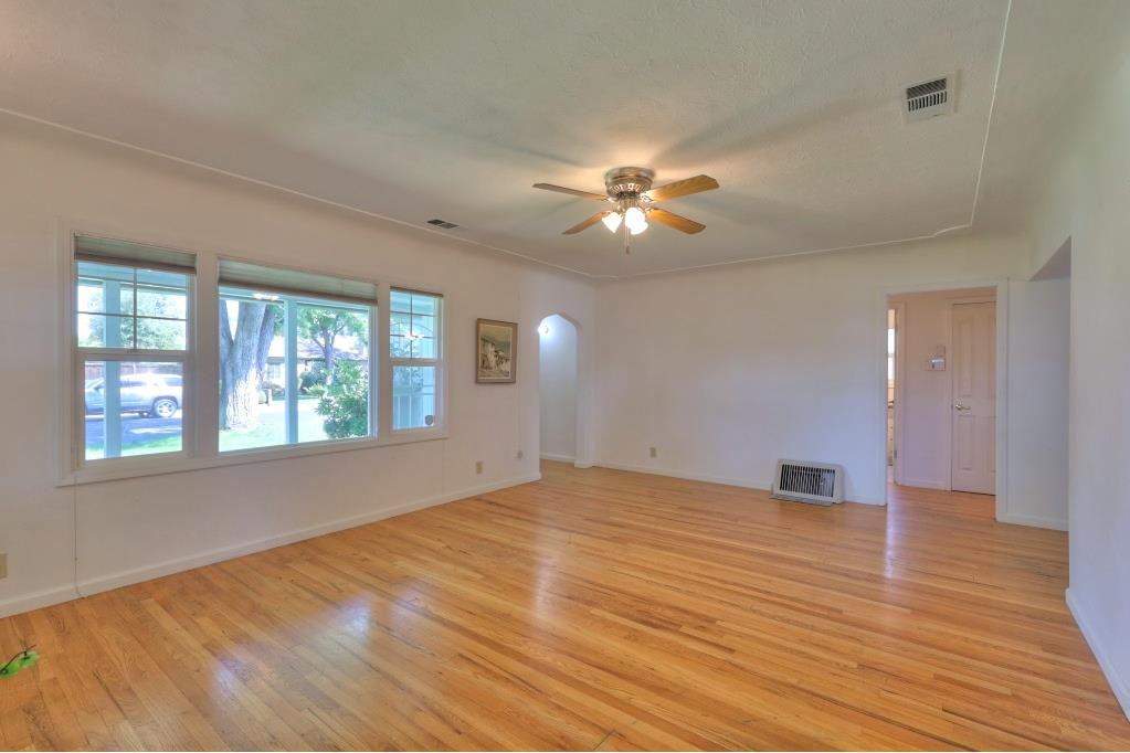 1713 Albany Ave, Modesto, CA 95350