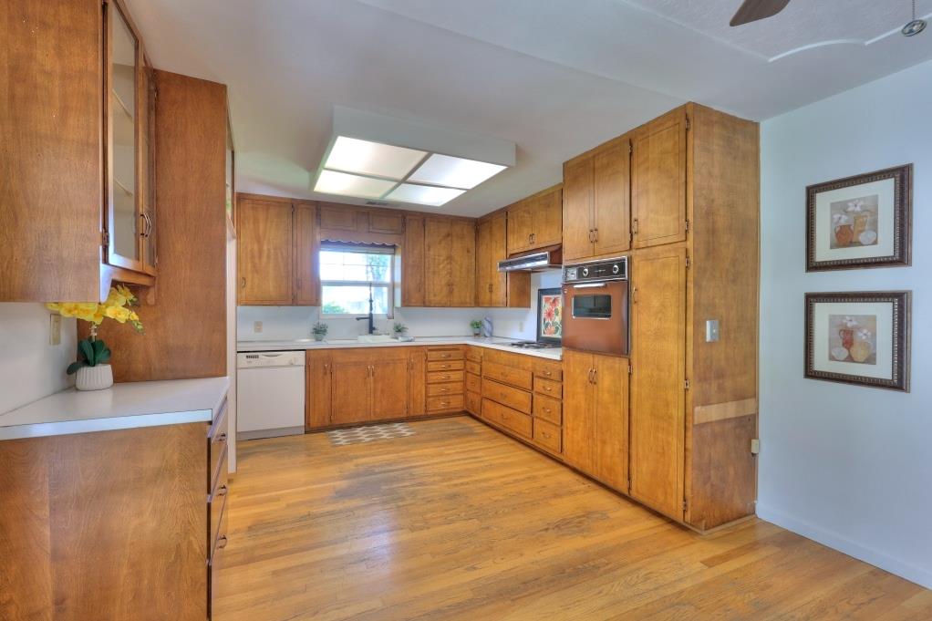 1713 Albany Ave, Modesto, CA 95350