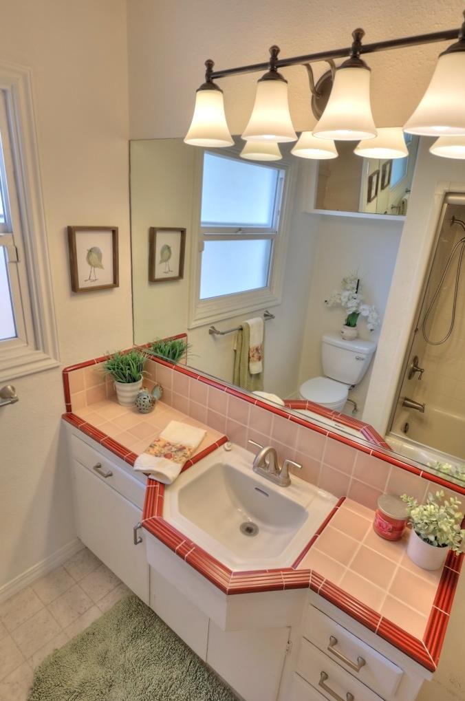 1713 Albany Ave, Modesto, CA 95350