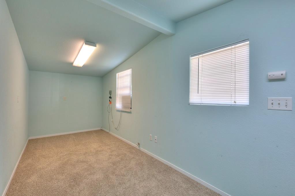 1713 Albany Ave, Modesto, CA 95350