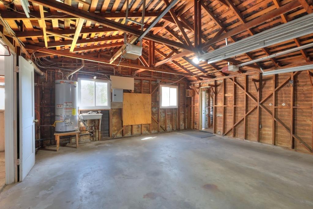 1713 Albany Ave, Modesto, CA 95350