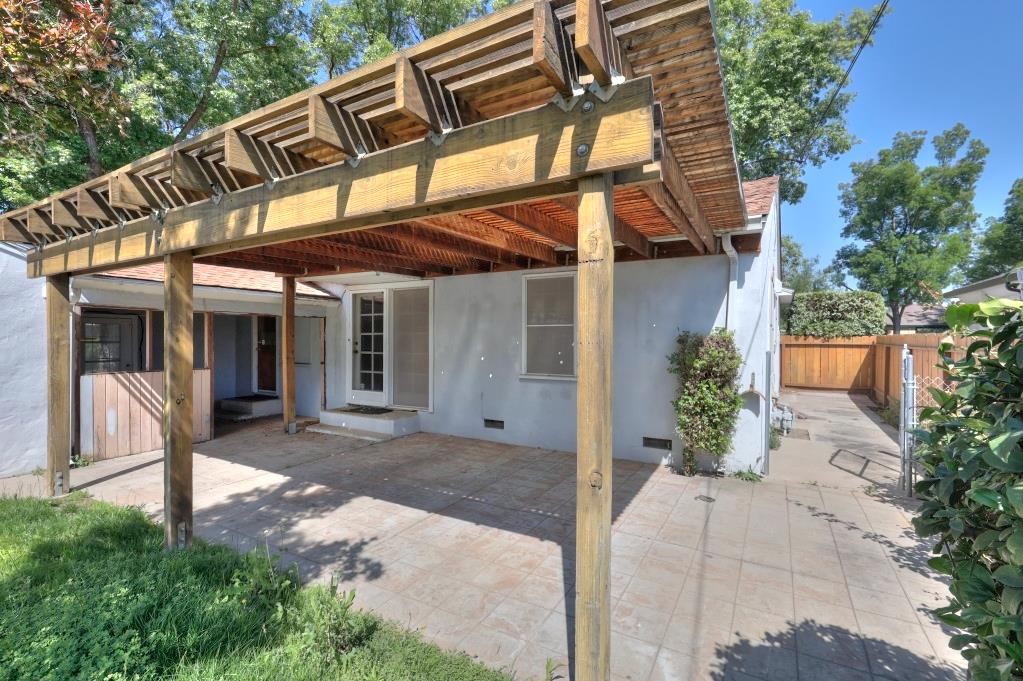 1713 Albany Ave, Modesto, CA 95350