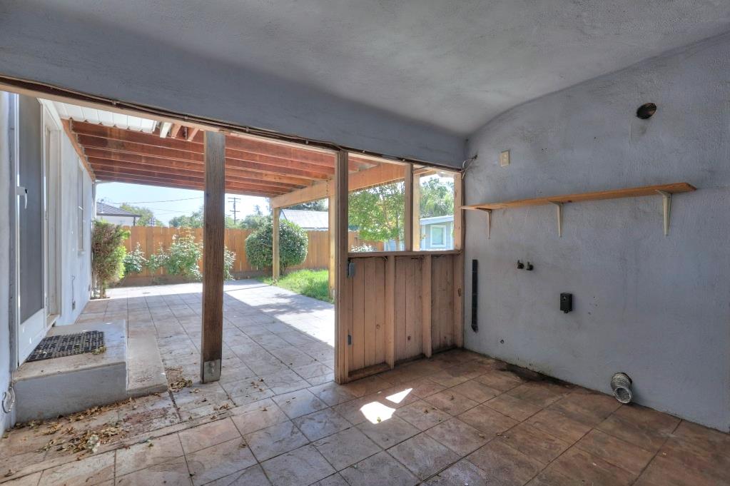 1713 Albany Ave, Modesto, CA 95350