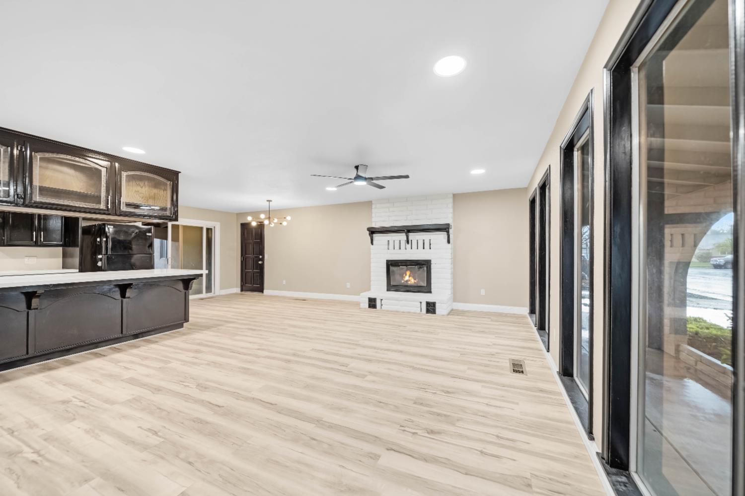 430 Becky Way, Waterford, CA 95386