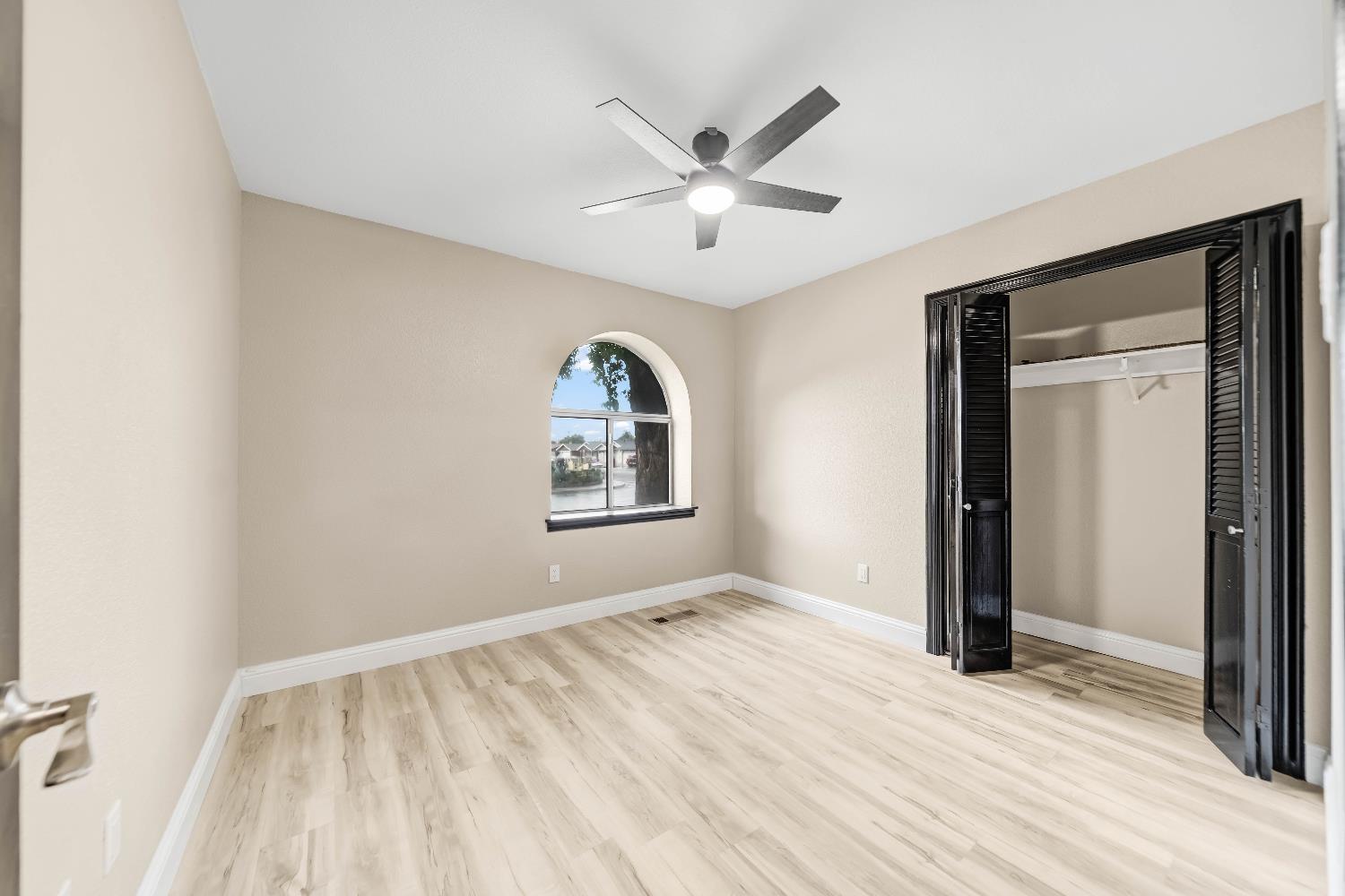 430 Becky Way, Waterford, CA 95386