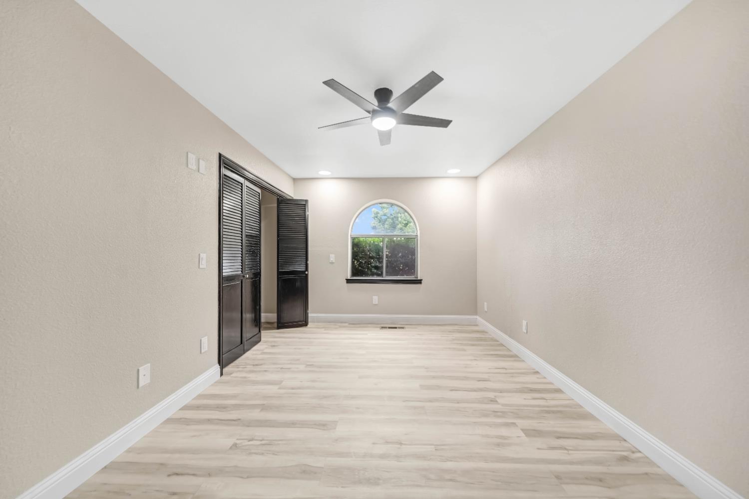 430 Becky Way, Waterford, CA 95386