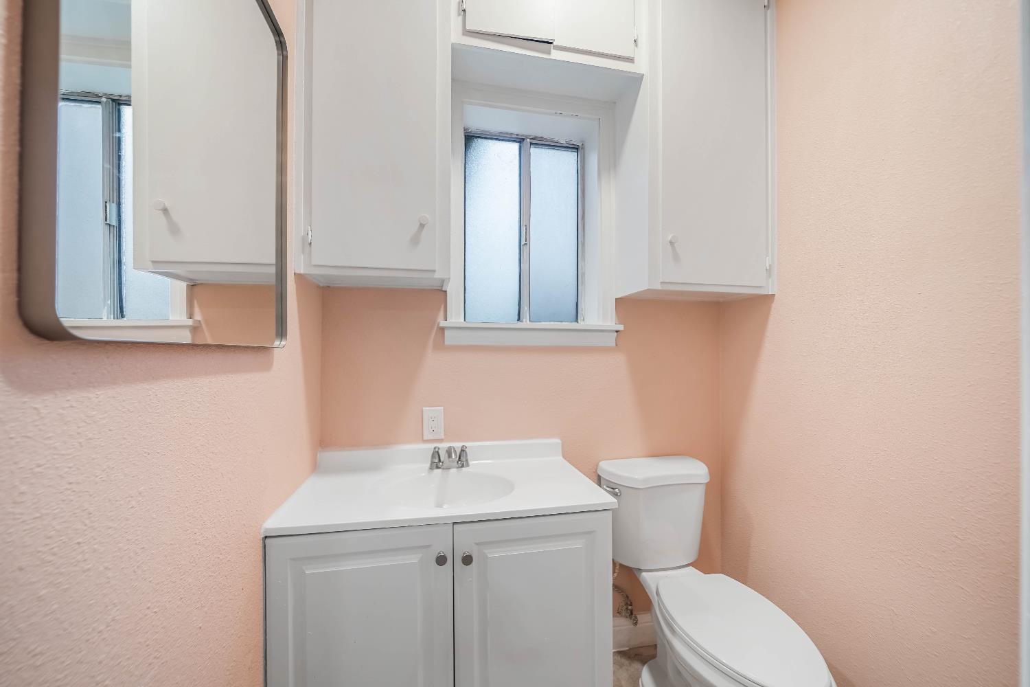 430 Becky Way, Waterford, CA 95386